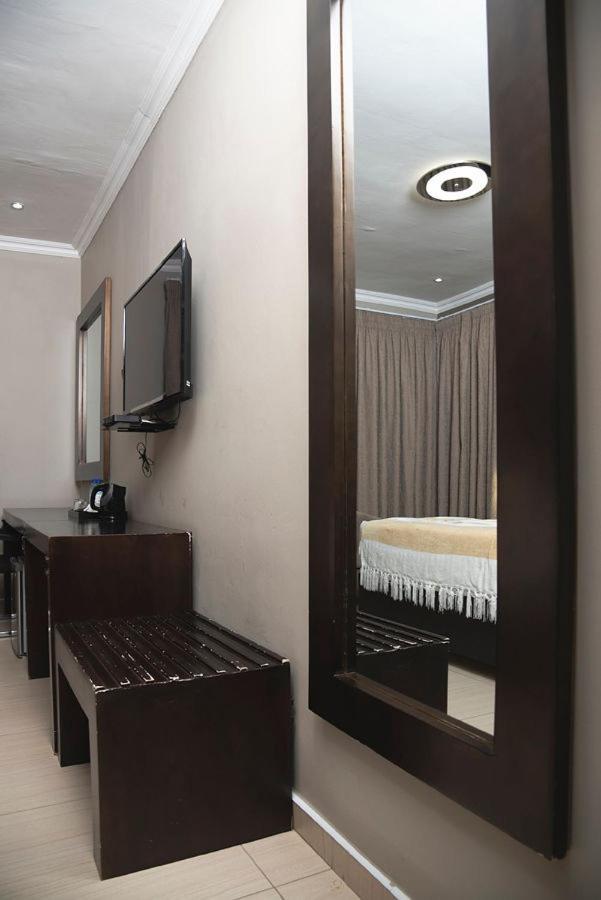 Peaconwood Boutique Villa Palapye Exterior photo